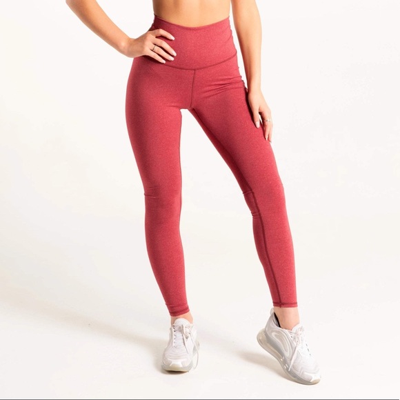 NWOT Evolve Apparel Super Scrunch Crimson Red Leggings - Picture 2 of 10